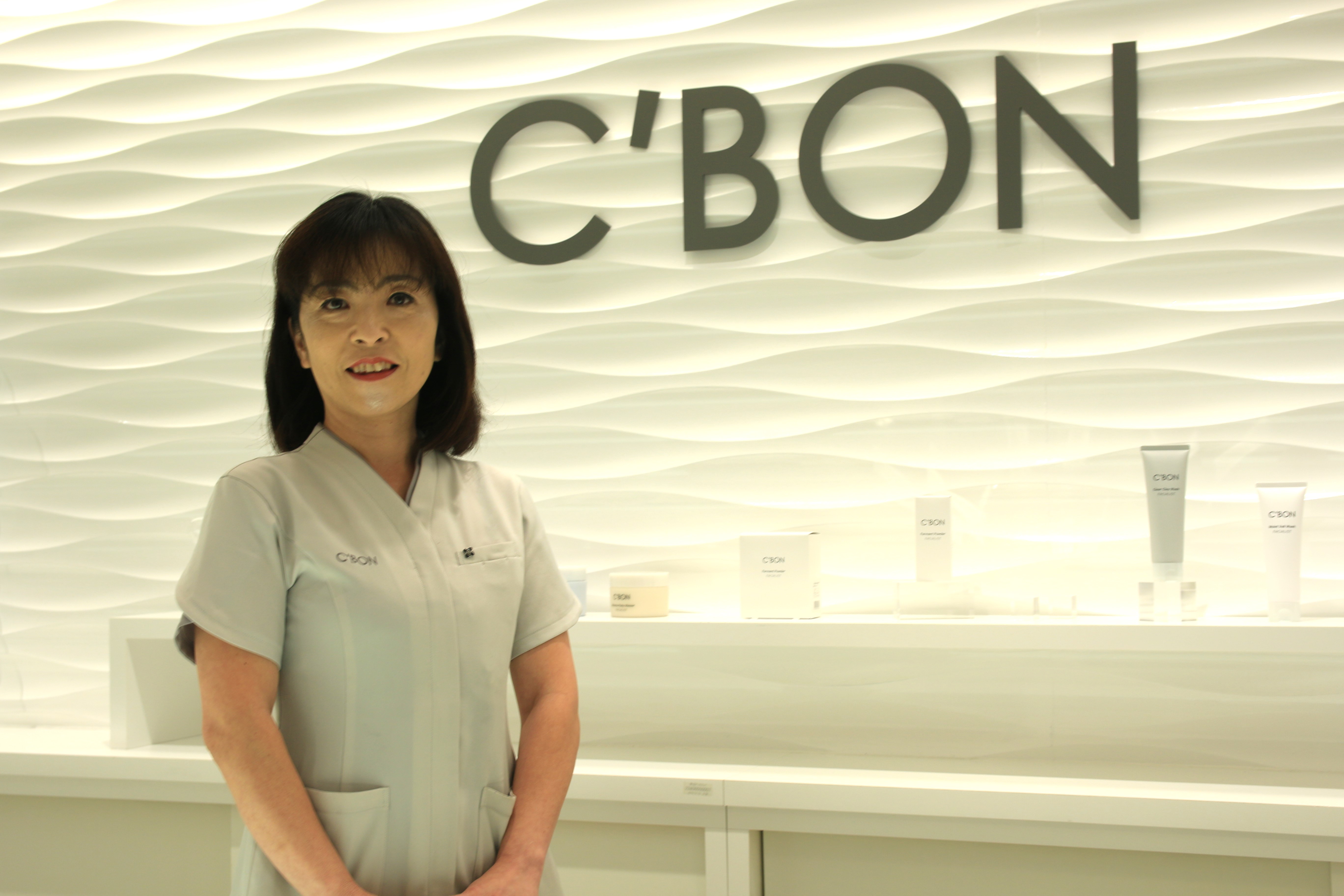 化粧品サロンの現場】シーボン フェイシャリストサロン 大宮店 小野