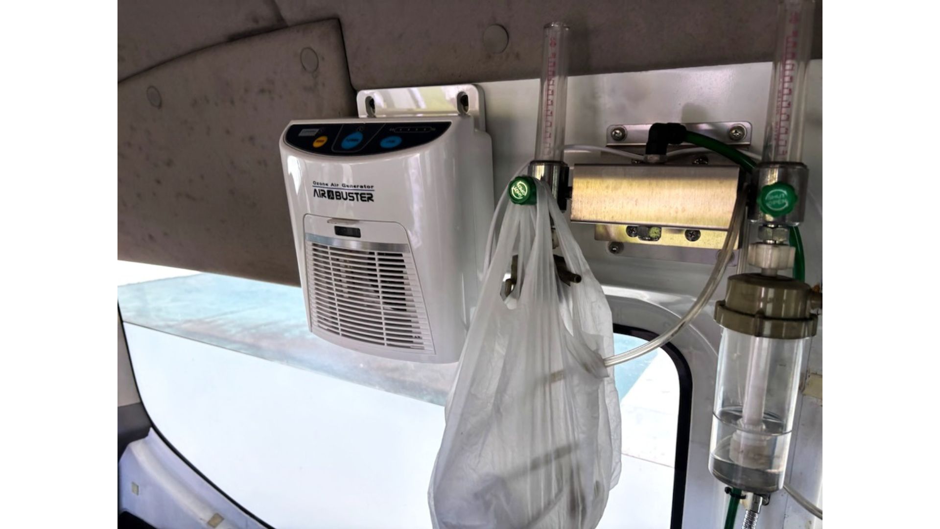 三友商事、スリランカの救急車11台にオゾン除菌脱臭機を導入 | 日本